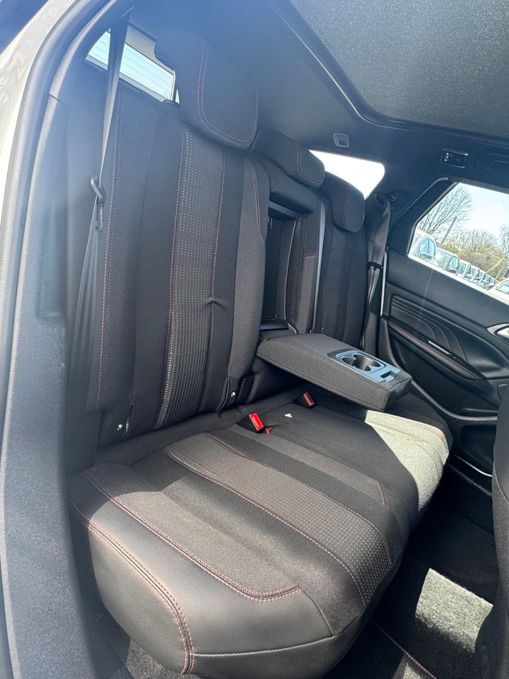 Peugeot 308 1,2 e-THP 130 GT Line SW EAT6 5d