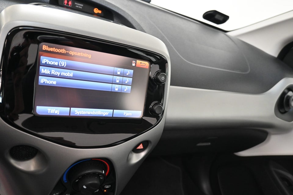 Toyota Aygo 1,0 VVT-i x-wave Sky 5d