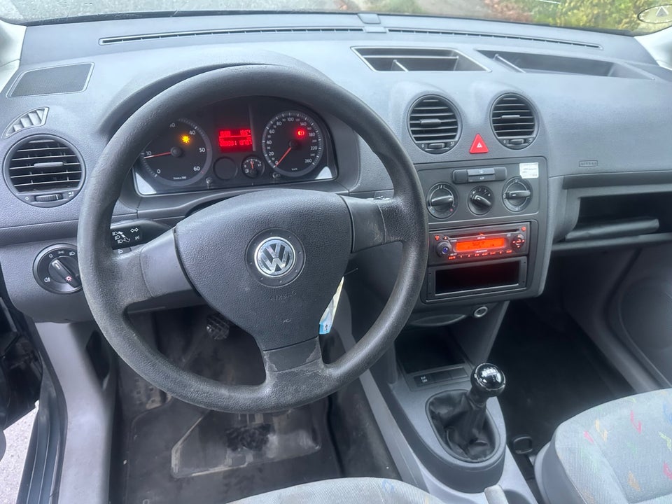 VW Caddy 1,9 TDi Life 4d