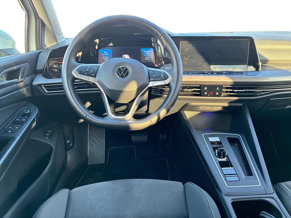 VW Golf VIII 1,4 eHybrid DSG 5d