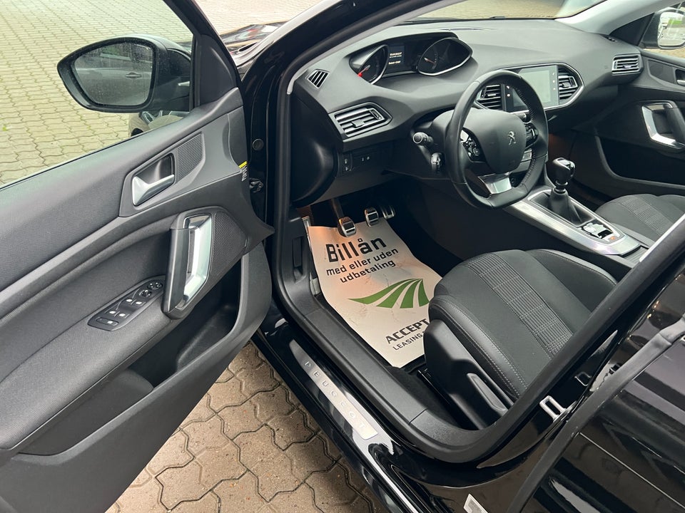 Peugeot 308 1,5 BlueHDi 130 Allure Sky SW 5d