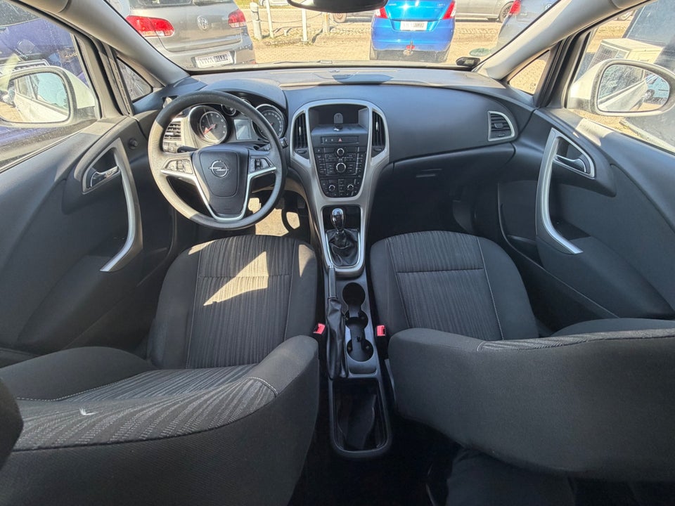 Opel Astra 1,6 Sport Sports Tourer 5d