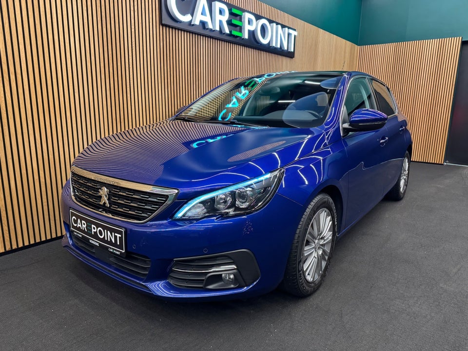 Peugeot 308 1,5 BlueHDi 130 Allure Sky 5d