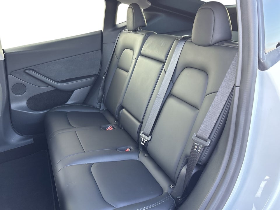 Tesla Model Y Long Range AWD 5d