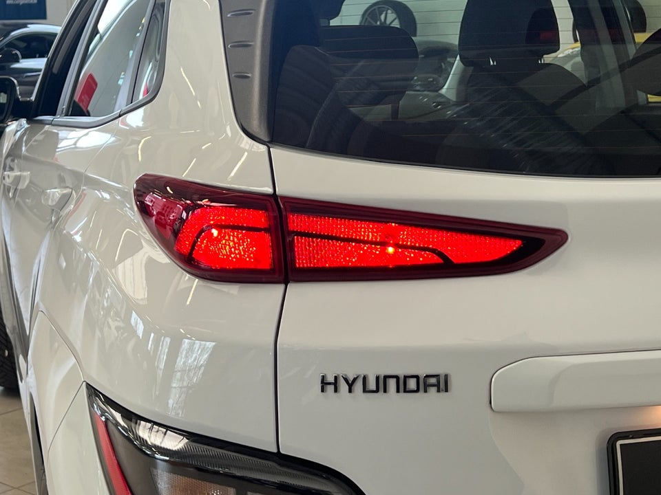 Hyundai Kona 39 EV Essential 5d