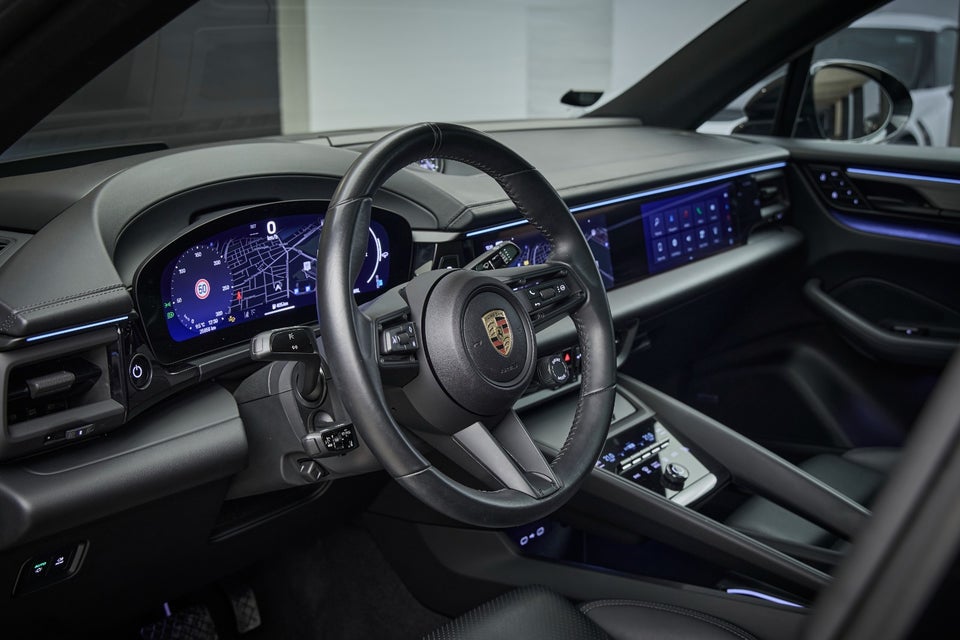 Porsche Macan 4 5d