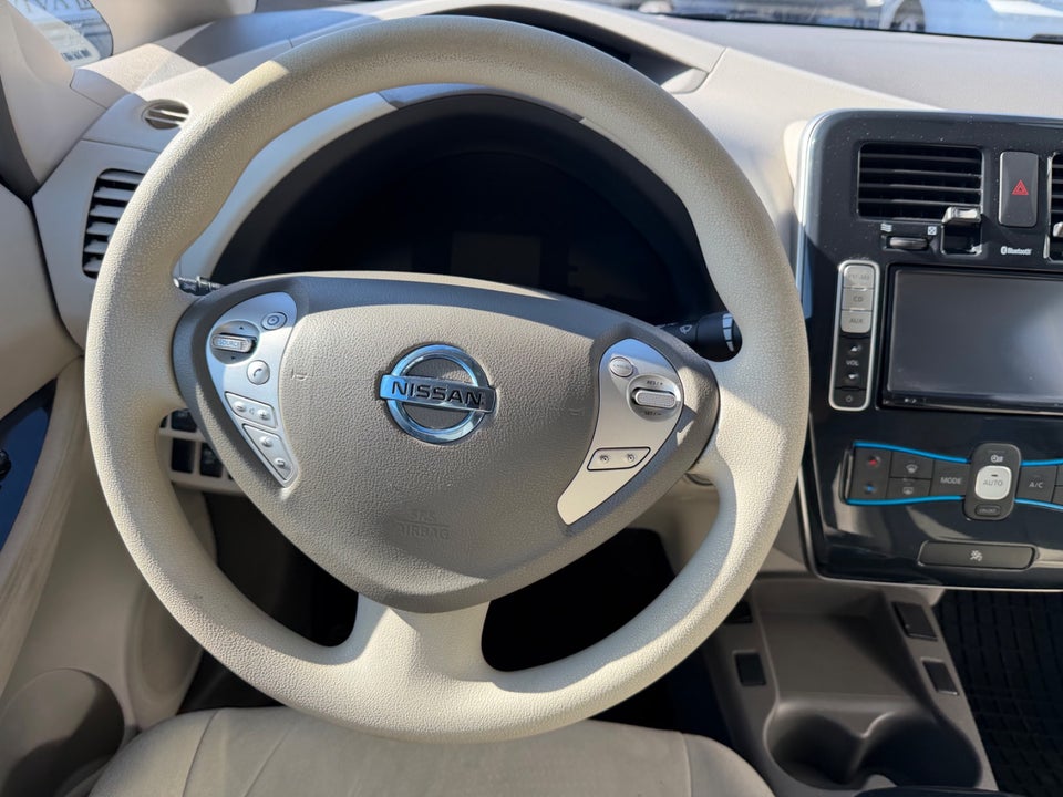Nissan Leaf 24 Tekna 5d