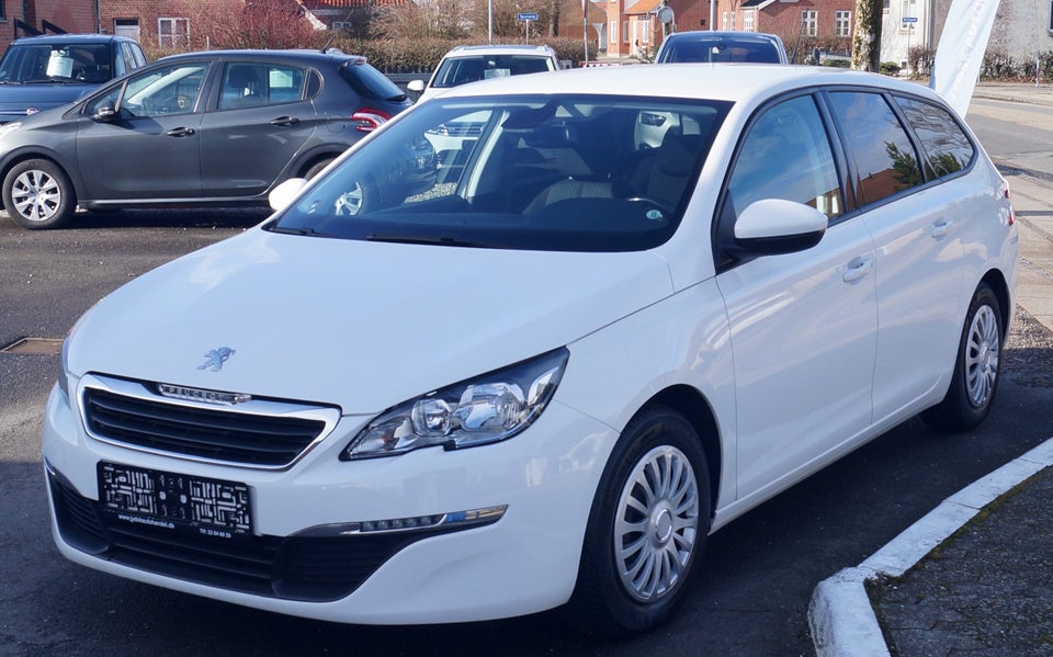 Peugeot 308 1,2 e-THP 110 Active SW 5d