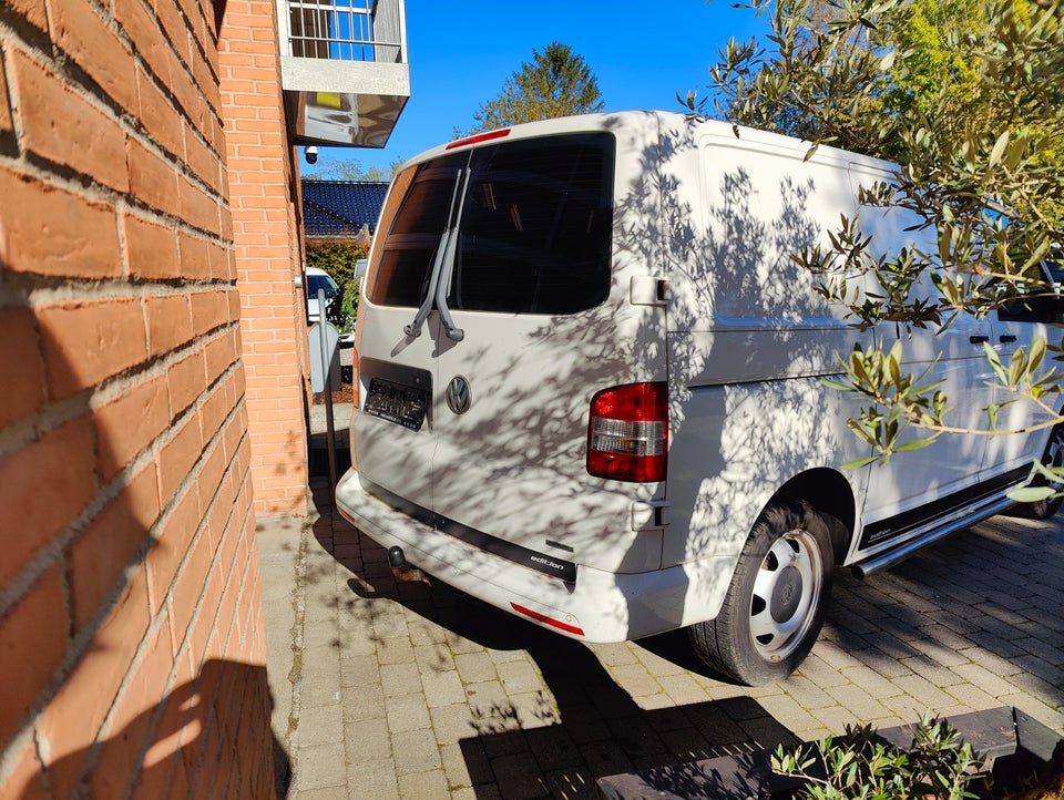 VW Transporter 2,0 TDi 140 Kassevogn DSG kort