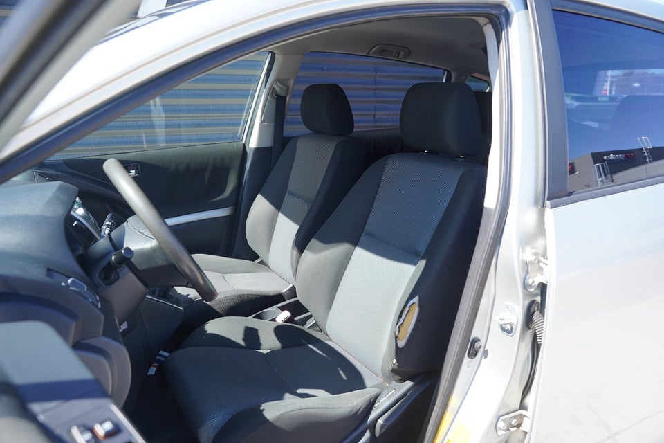 Toyota Corolla Verso 1,8 Terra 7prs 5d