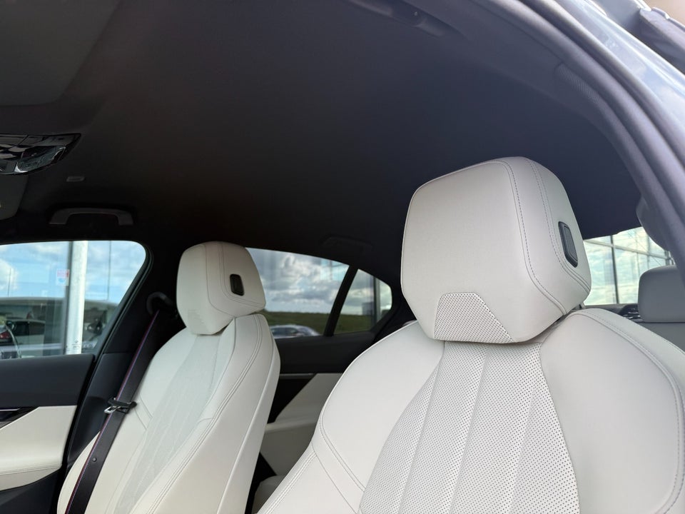 BMW i5 eDrive40 M-Sport Pro 4d