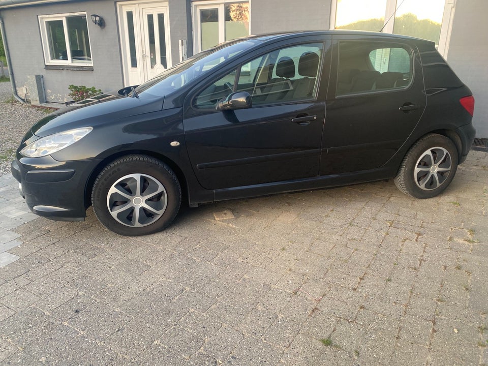 Peugeot 307 2,0 Griffe 5d