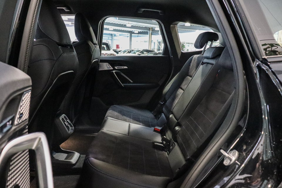 BMW iX1 eDrive20 Fully Charged M-Sport 5d