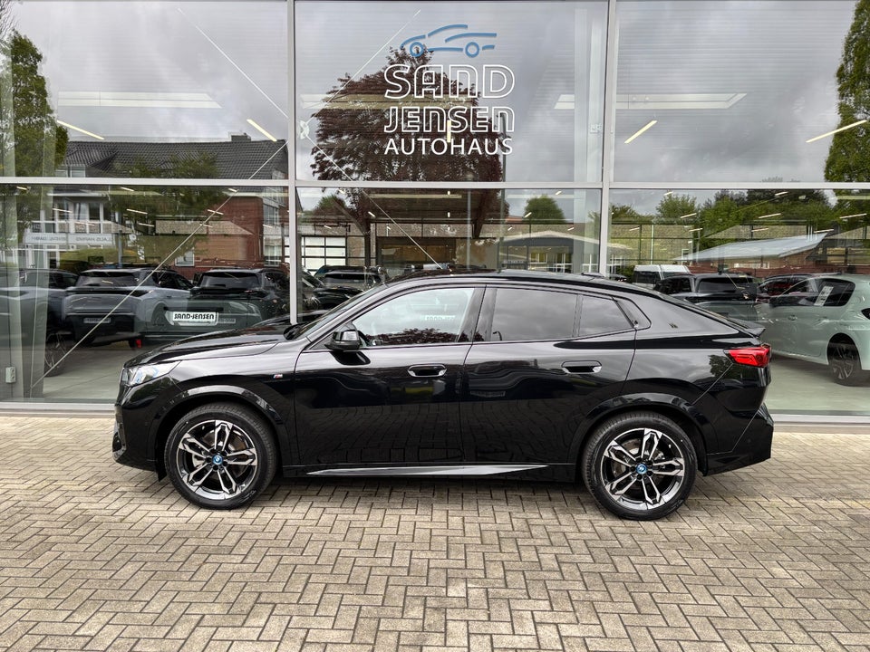 BMW iX2 xDrive30 M-Sport Premium 5d