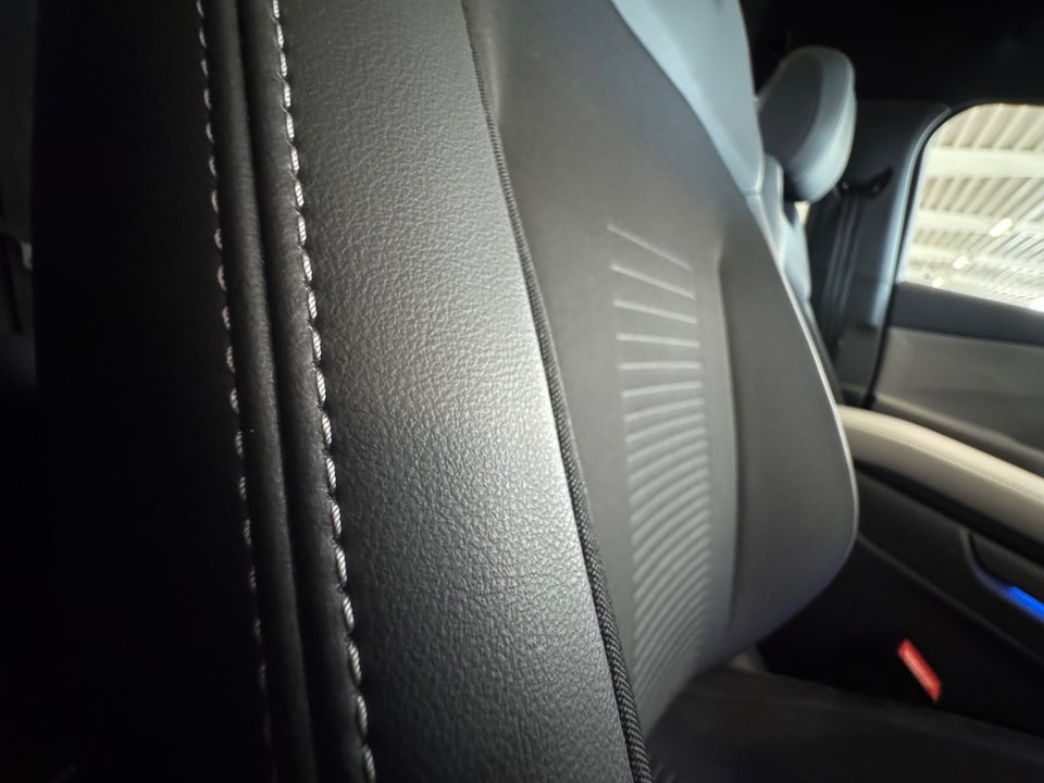 Ford Explorer 77 Premium Extended Range 5d