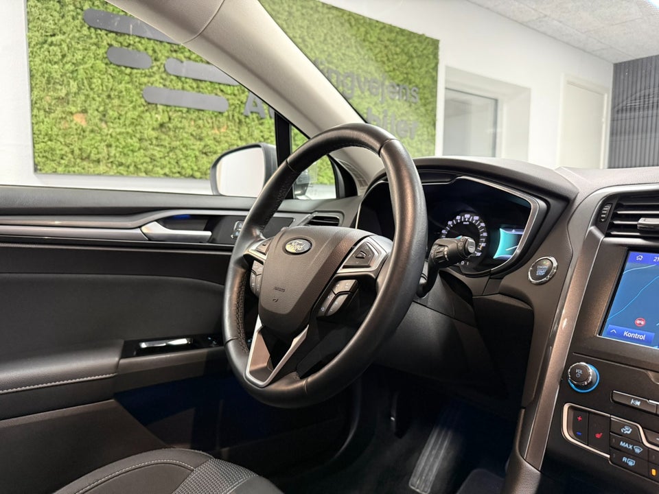 Ford Mondeo 2,0 HEV Titanium stc. CVT 5d