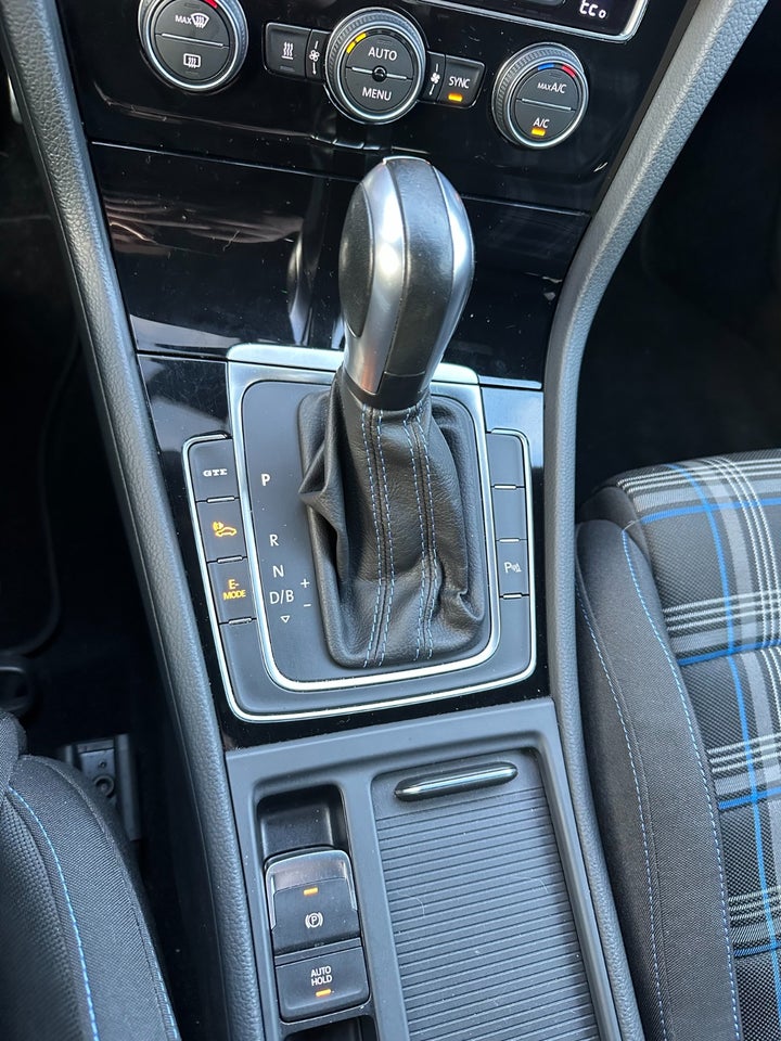 VW Golf VII 1,4 GTE DSG 5d