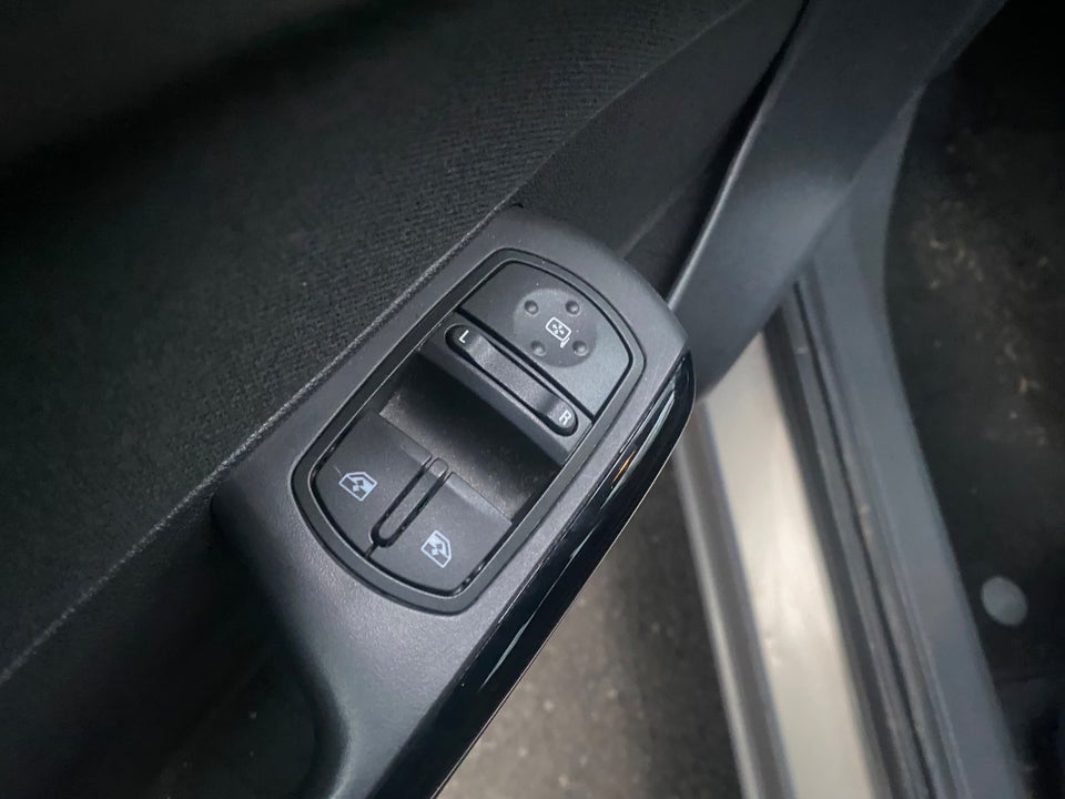 Opel Corsa 1,0 12V Enjoy Edition 5d