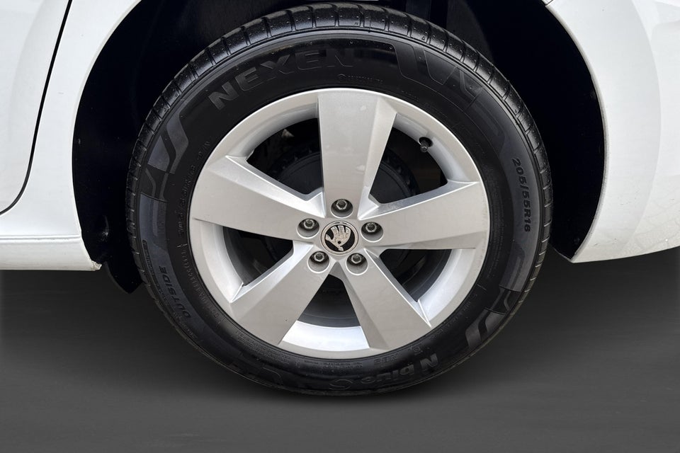 Skoda Scala 1,0 TSi 115 Essence DSG 5d