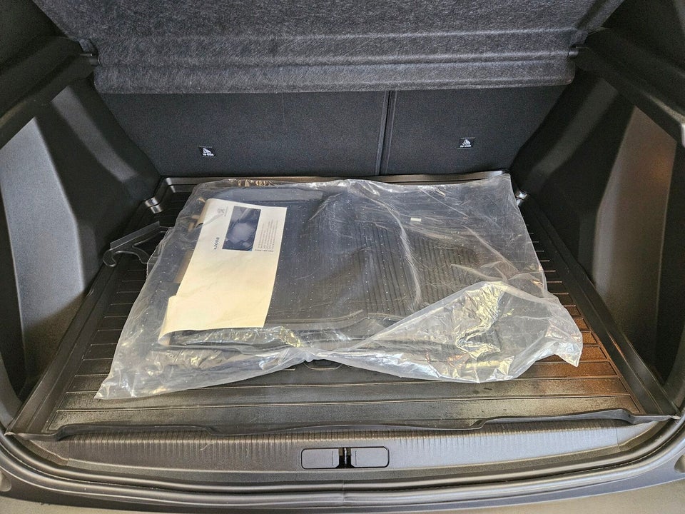 Peugeot e-2008 50 GT Sky 5d