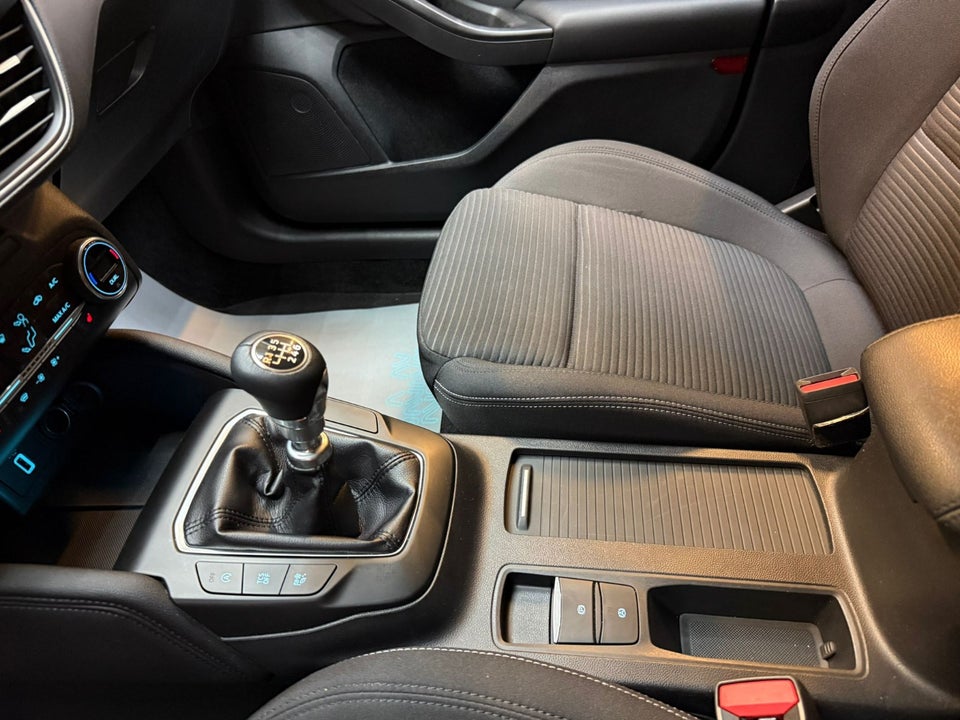Ford Focus 1,5 EcoBlue Titanium stc. Van 5d