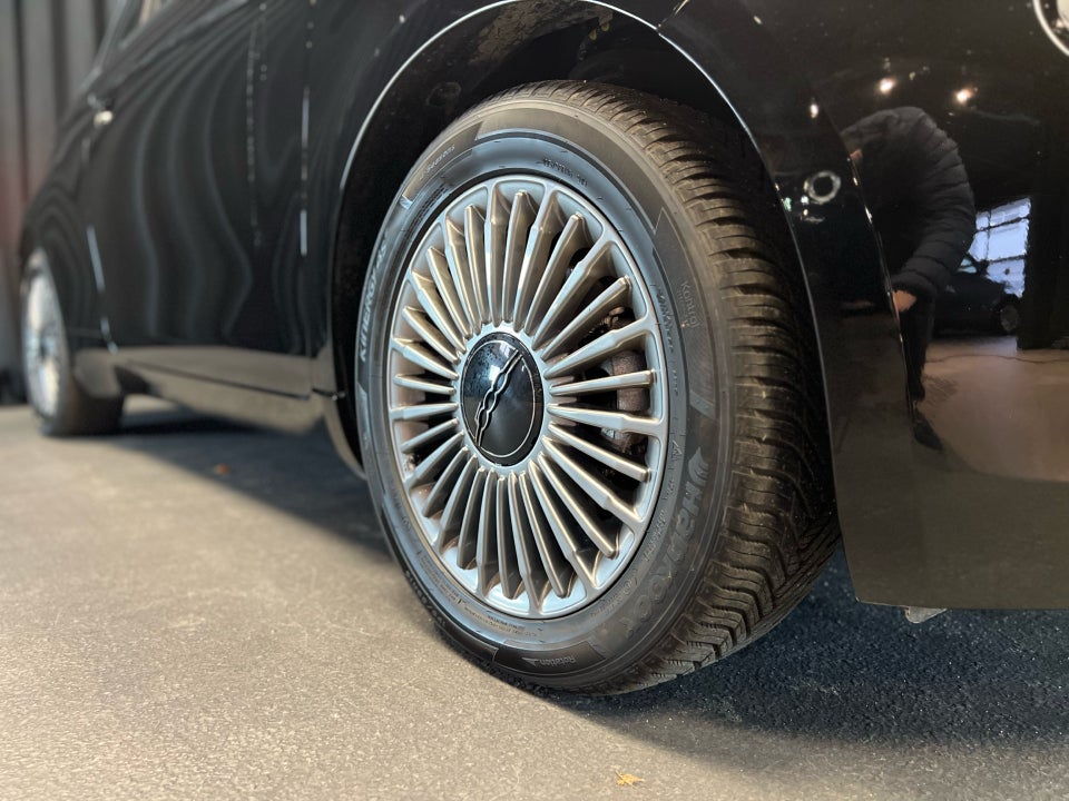 Fiat 500e 42 Icon 3d