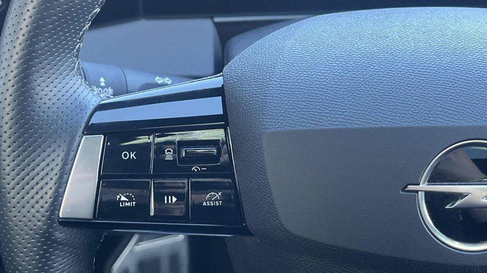 Opel Astra-e 54 Ultimate 5d