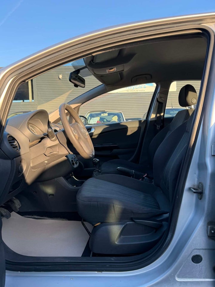 Opel Corsa 1,4 16V Enjoy 5d