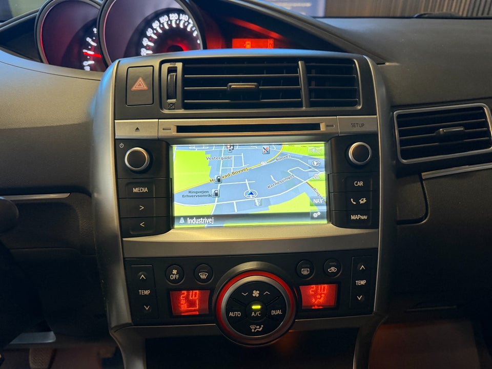 Toyota Verso 1,6 D-4D T2 Skyview 7prs 5d