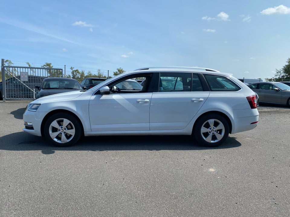 Skoda Octavia 2,0 TDi 150 Celebration+ Combi DSG 5d