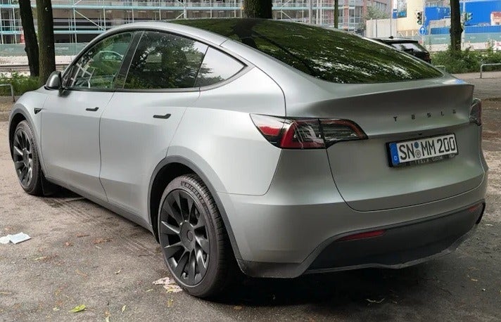 Tesla Model Y Long Range AWD 5d