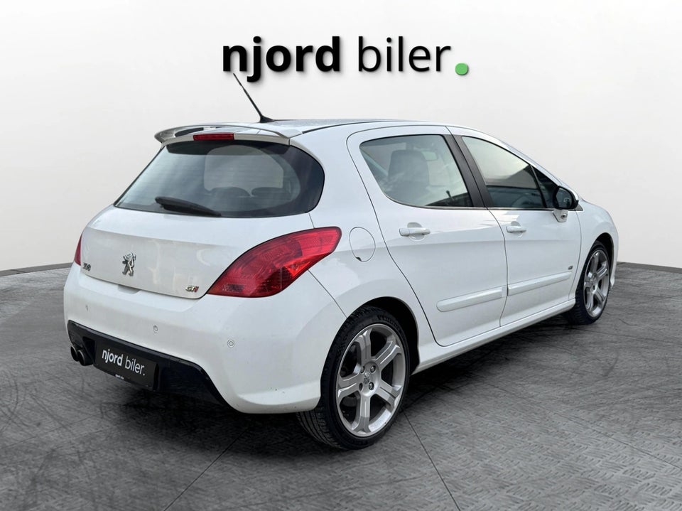 Peugeot 308 1,6 THP 200 GTi 5d