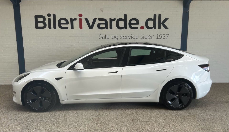 Tesla Model 3 Long Range AWD 4d