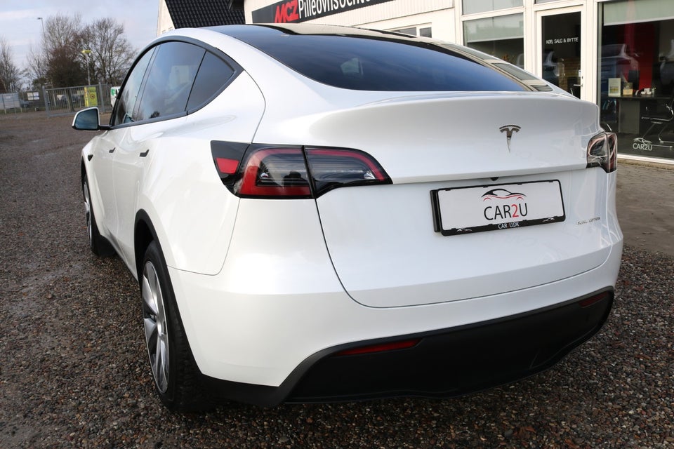 Tesla Model Y Long Range AWD 5d