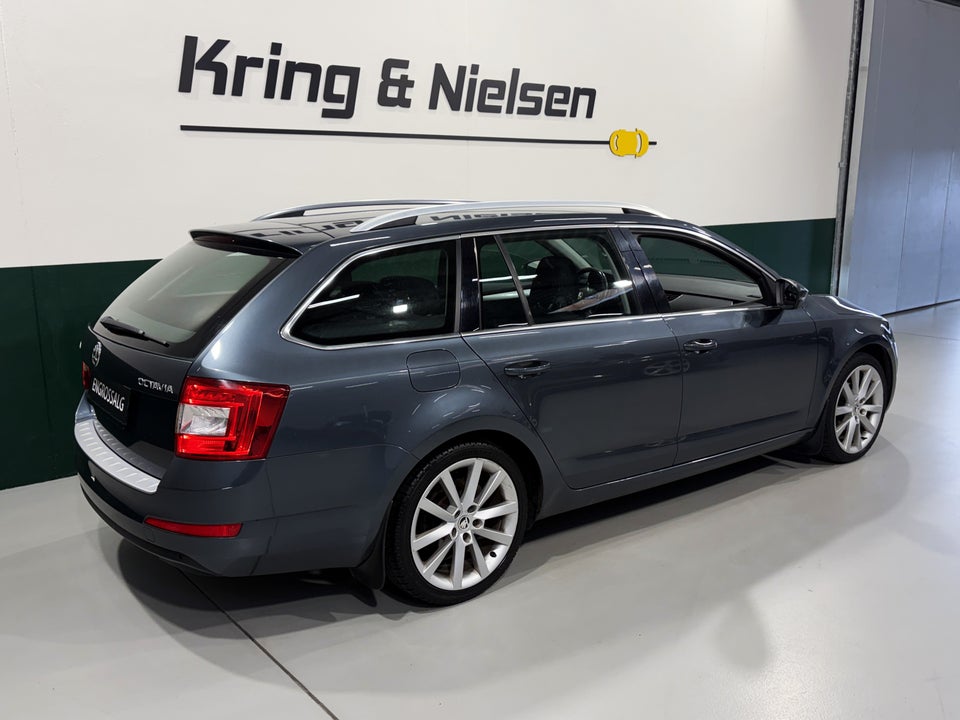 Skoda Octavia 1,6 TDi 105 Active Combi 5d