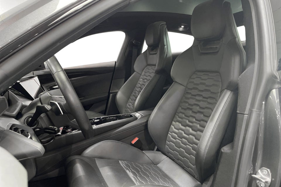 Audi e-tron GT quattro 4d