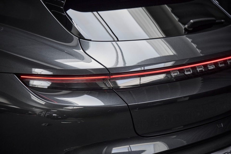 Porsche Taycan Sport Turismo 5d