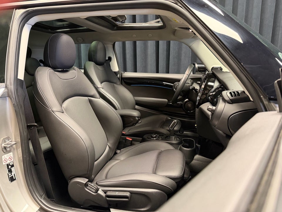 MINI Cooper SE Edition Premium Plus 3d