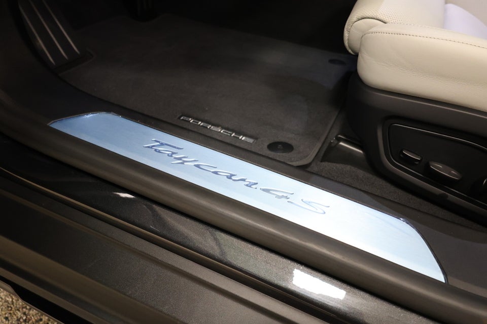 Porsche Taycan 4S Performance+ Cross Turismo 5d