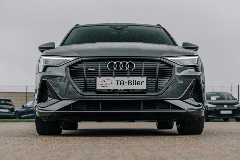 Audi e-tron 55 S-line quattro 5d