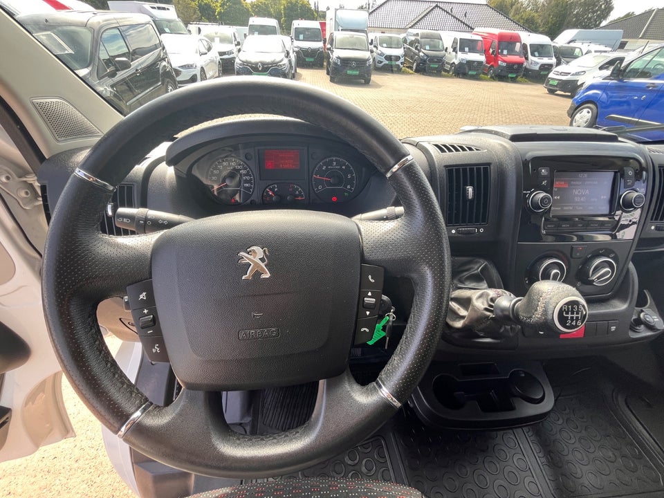 Peugeot Boxer 335 2,2 BlueHDi 165 L3H2 Premium