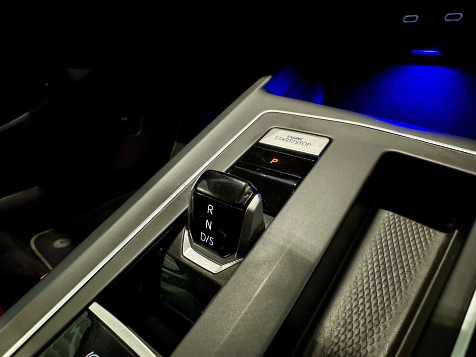 VW Golf VIII 1,4 eHybrid DSG 5d