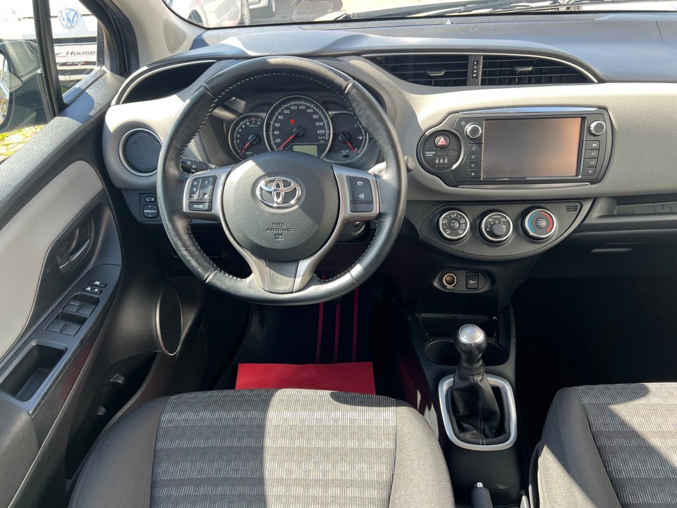 Toyota Yaris 1,0 VVT-i T2 Komfort 5d
