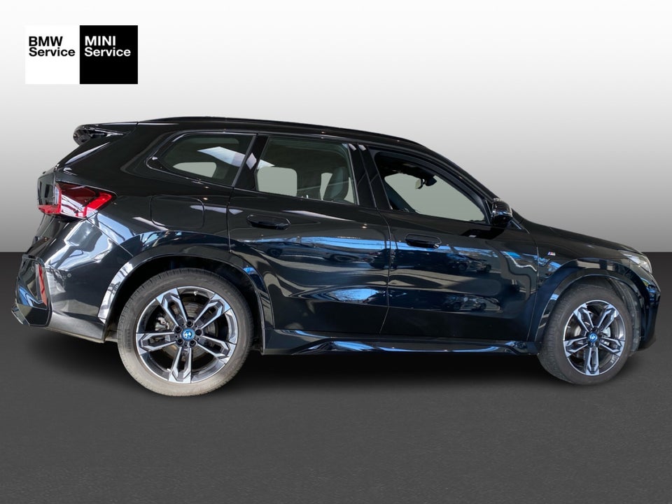 BMW iX1 xDrive30 Fully Charged M-Sport 5d