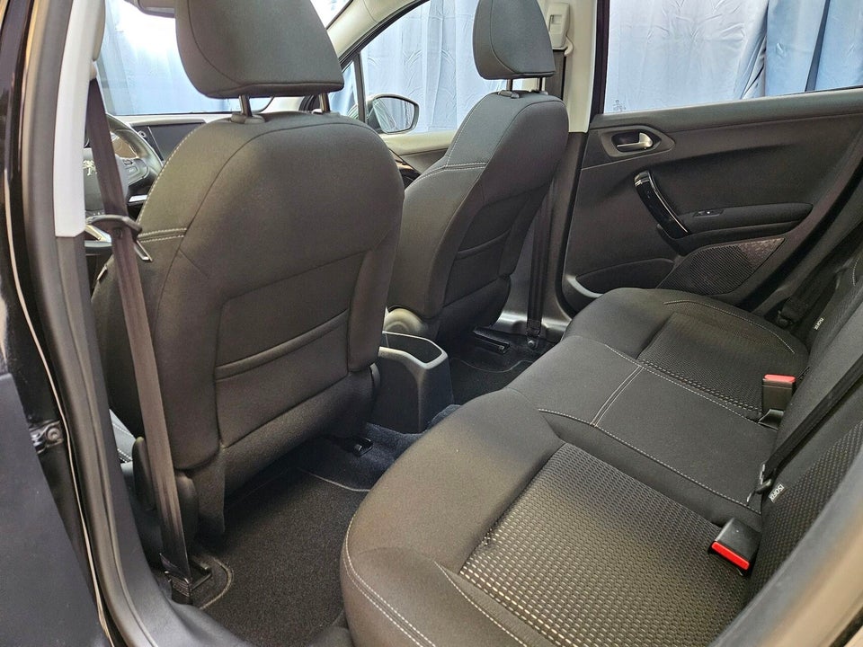 Peugeot 208 1,5 BlueHDi 100 Prestige Sky 5d