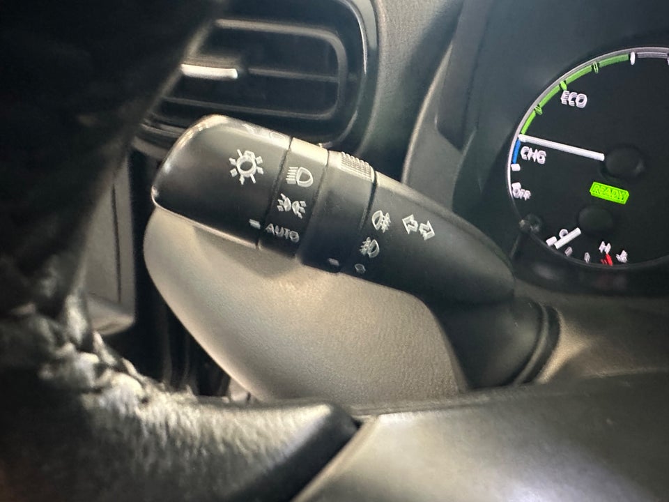 Toyota Yaris 1,5 Hybrid H1 e-CVT 5d