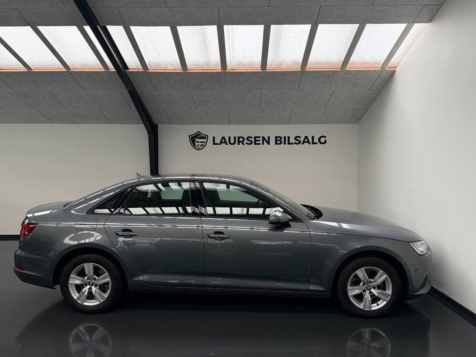 Audi A4 40 TFSi Advanced S-tr. 4d