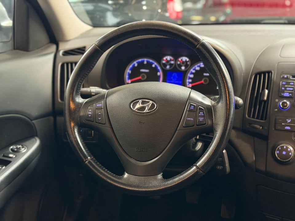 Hyundai i30 1,6 CRDi 90 Classic 5d