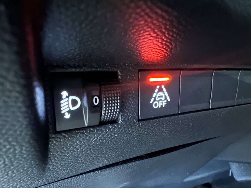 Peugeot 2008 1,2 PureTech 130 Allure Pack 5d