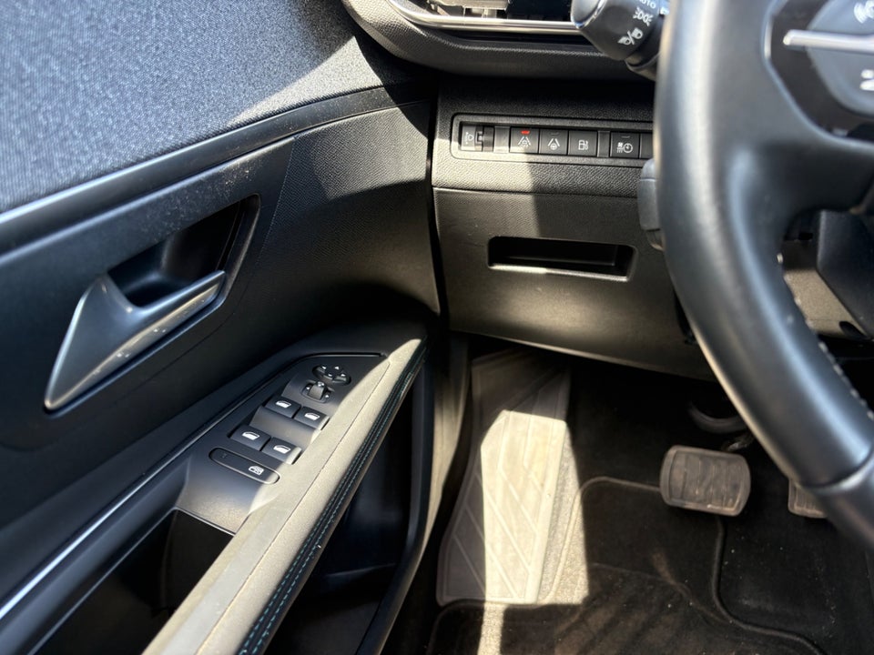 Peugeot 3008 1,6 Hybrid Allure Pack EAT8 5d